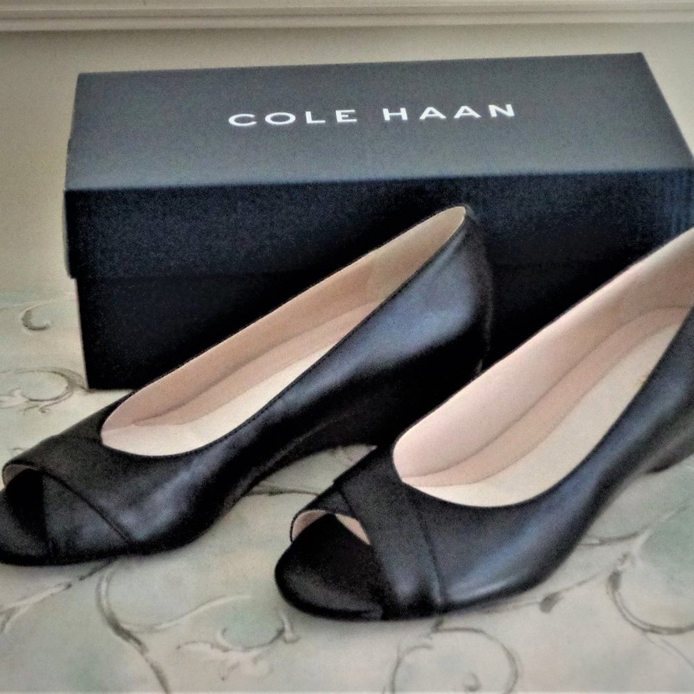 Cole Haan  7B   Black